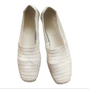 Vintage Women’s Boho  Beige Slip on Shoes Size 10 likeNew